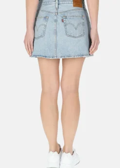 LEVI'S® ICON SKIRT FRONT AND CENTER