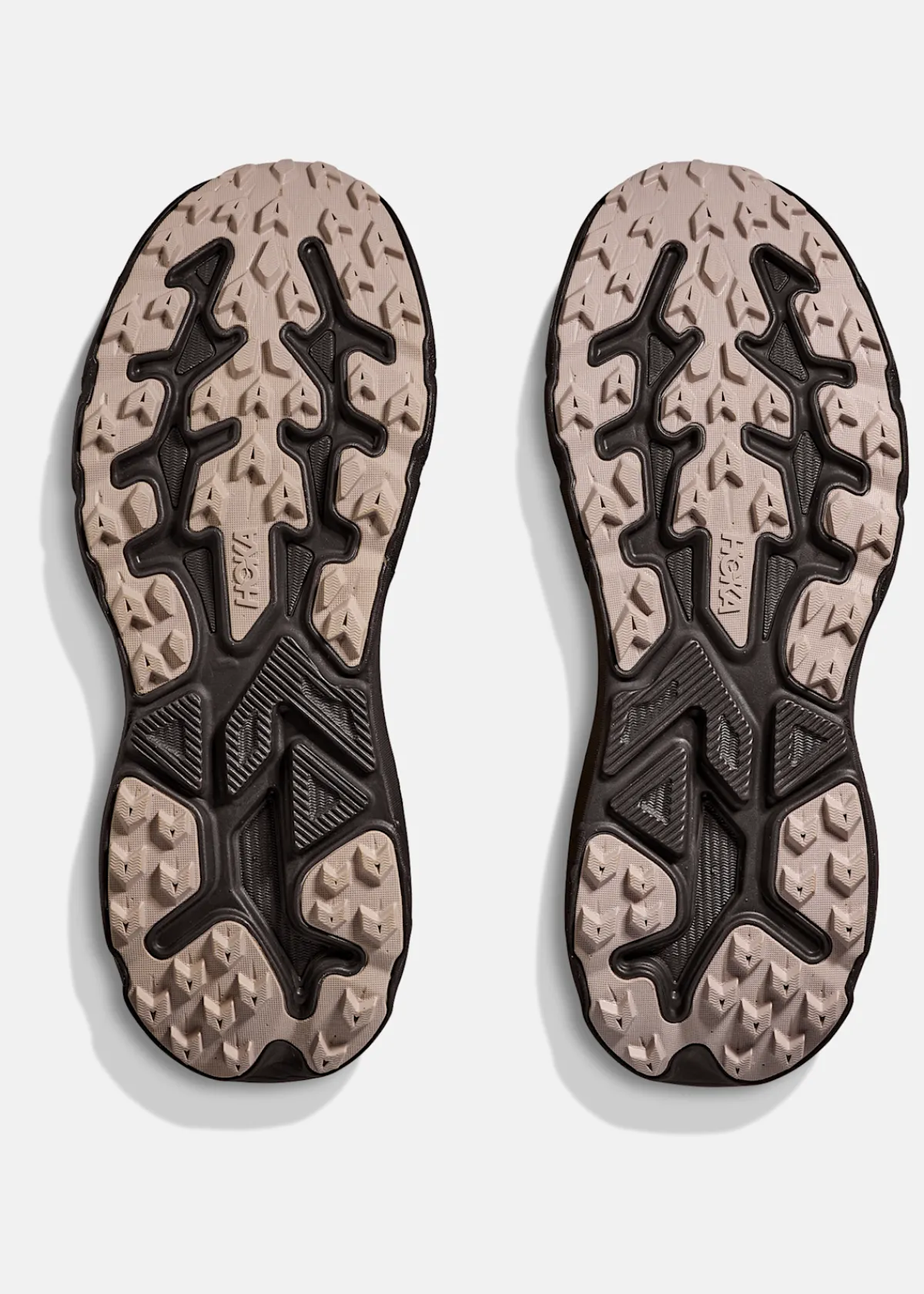 Hoka M CHALLENGER 8