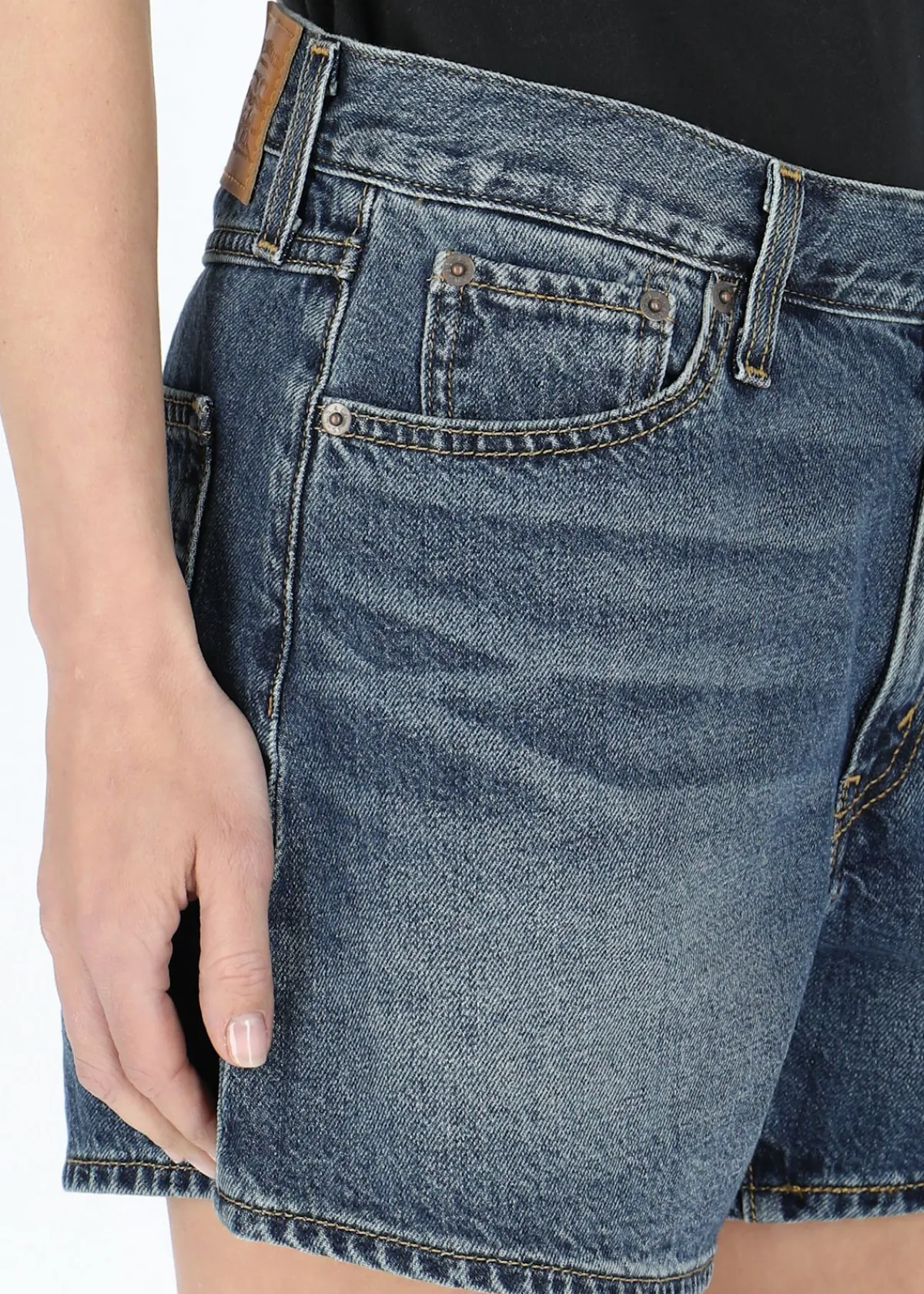 LEVI'S® 80S MOM SHORT